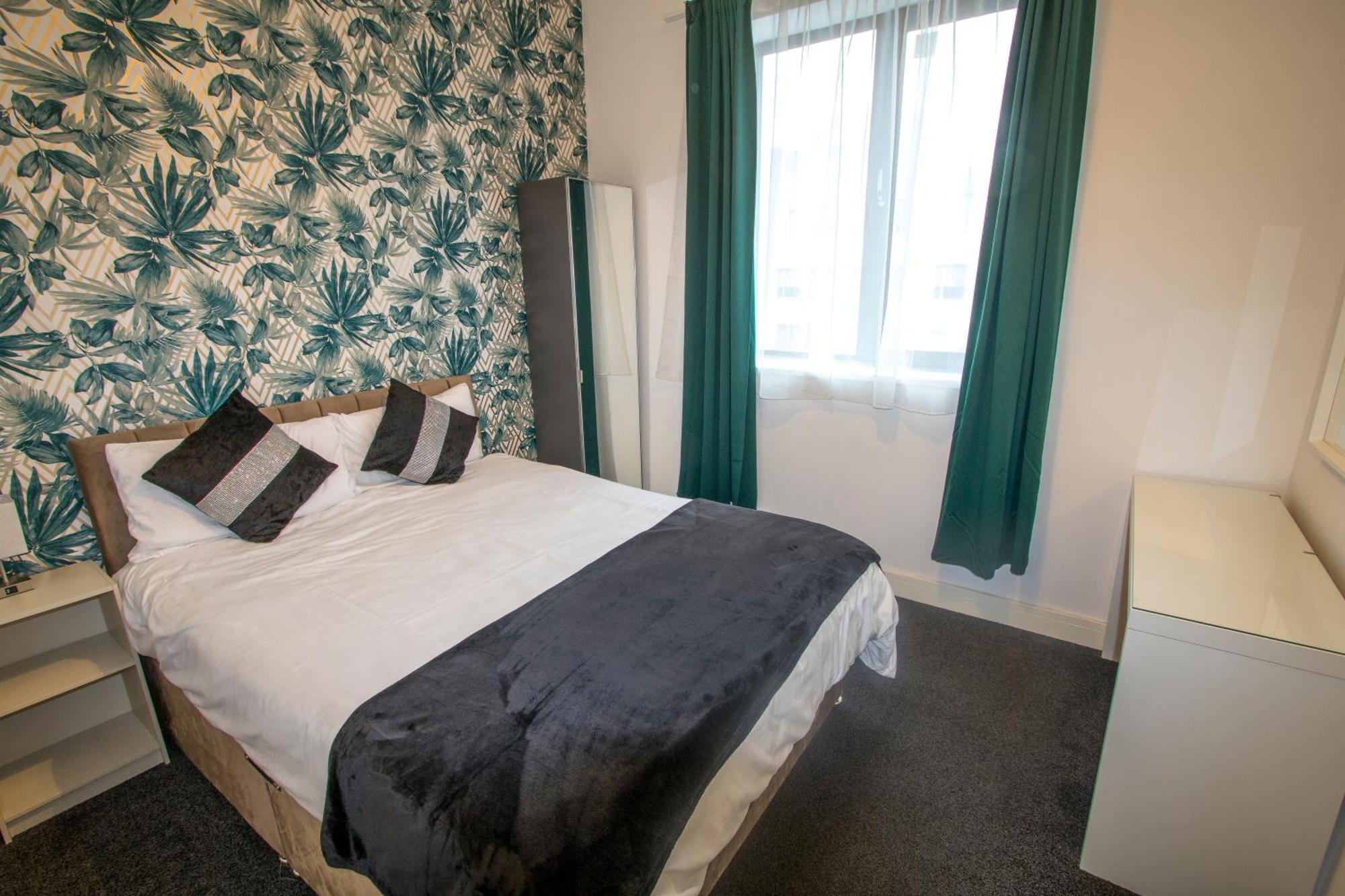 Ideal For Groups - 2 Bedroom Apartment - Free Parking, Transit Links, Close To Stadiums مانشستر المظهر الخارجي الصورة